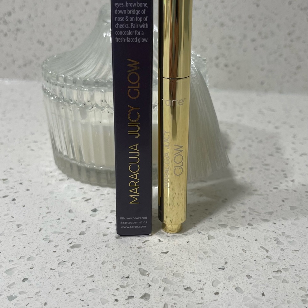 Tarte Maracuja Juicy Glow Highlighter stick in amber glow - Picture 7 of 7